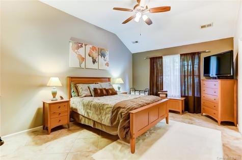 3913 Leghorn Court Charlotte NC 28215