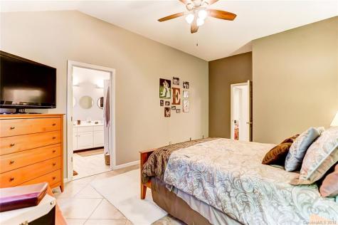 3913 Leghorn Court Charlotte NC 28215