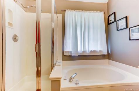 3913 Leghorn Court Charlotte NC 28215