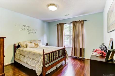 3913 Leghorn Court Charlotte NC 28215