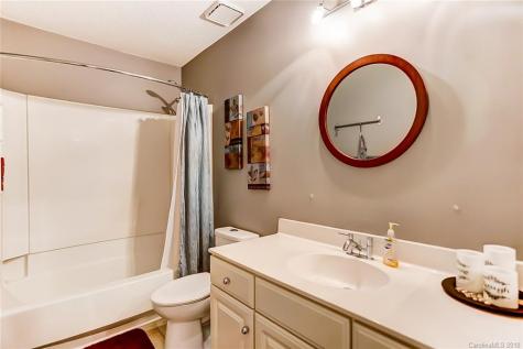 3913 Leghorn Court Charlotte NC 28215