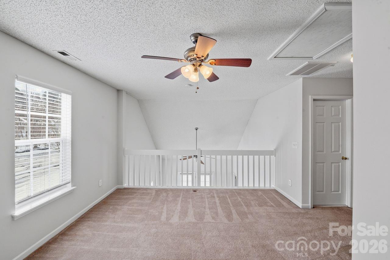 8221 Christmas Court Charlotte NC 28216