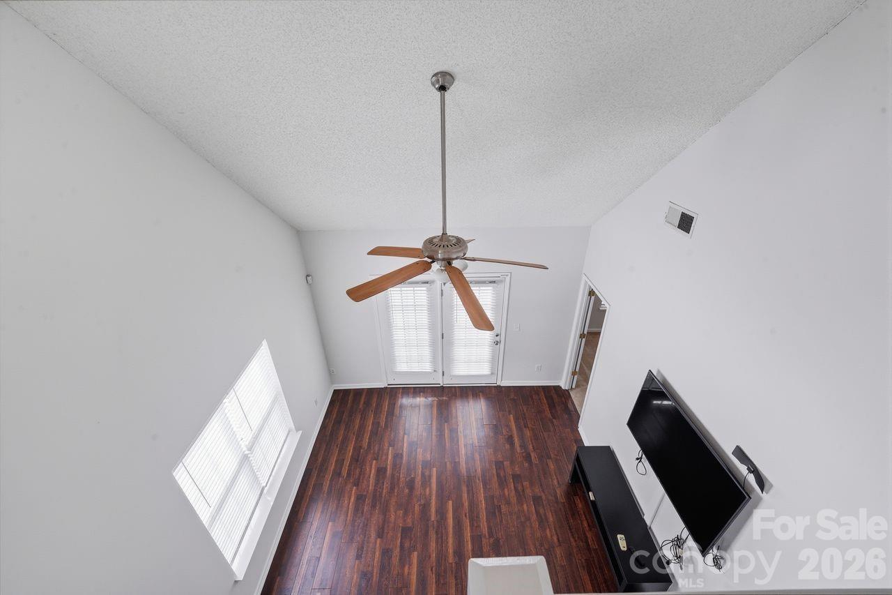 8221 Christmas Court Charlotte NC 28216