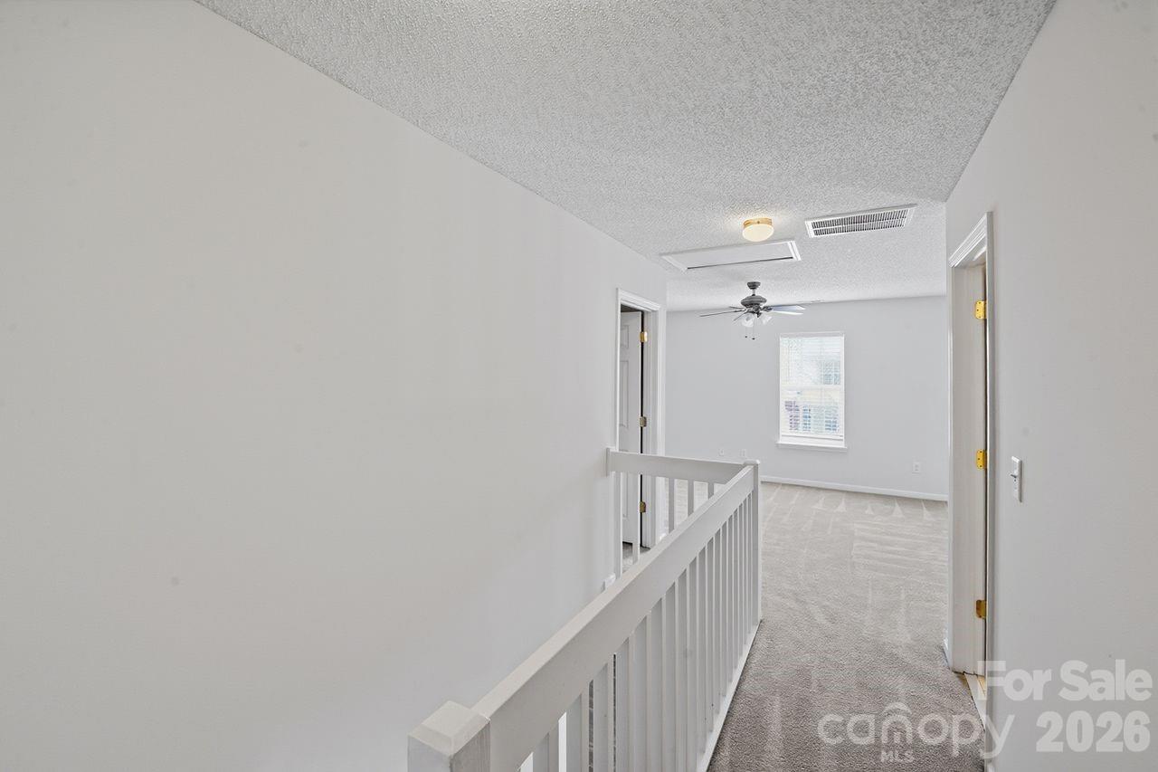 8221 Christmas Court Charlotte NC 28216