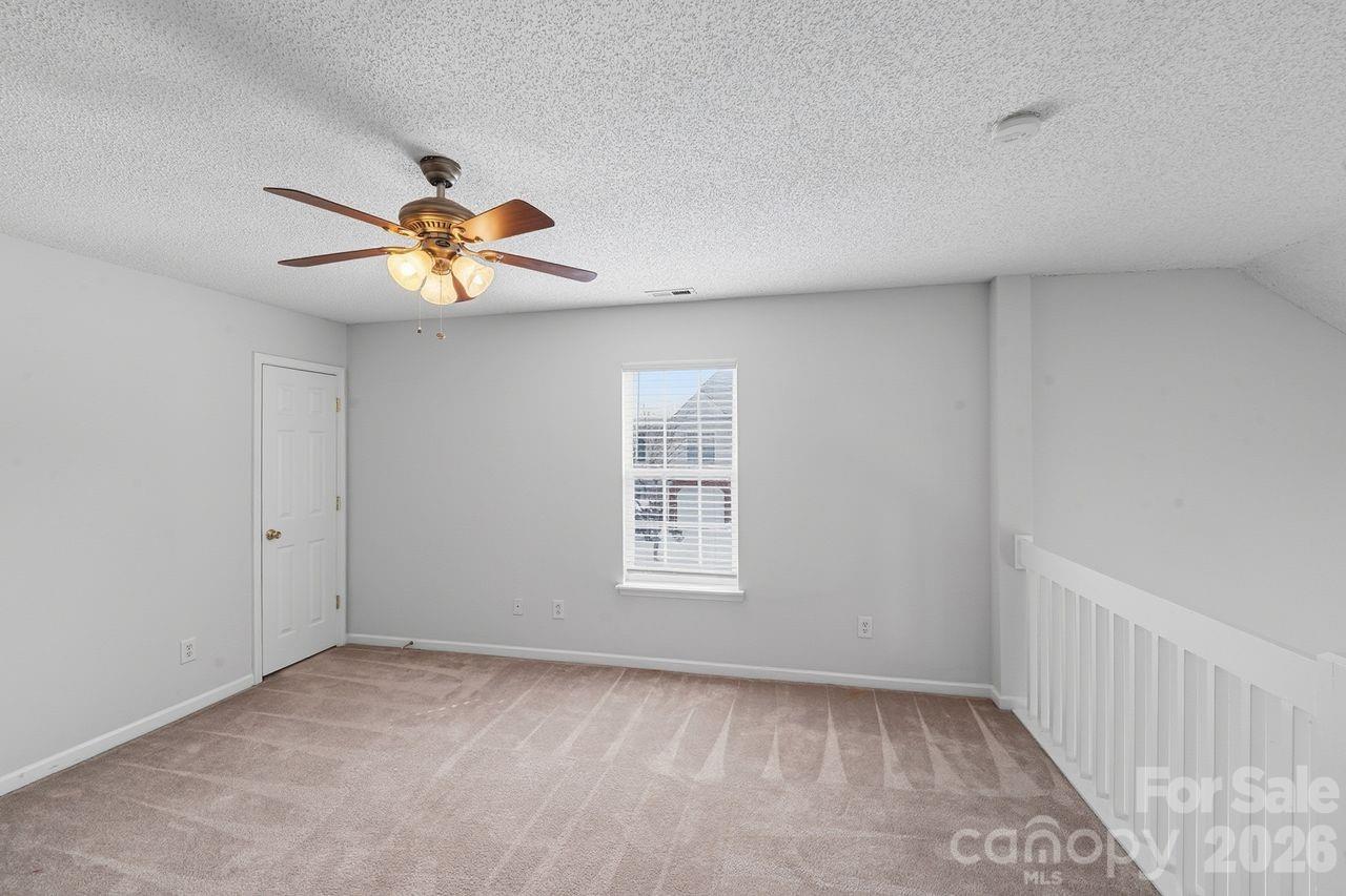 8221 Christmas Court Charlotte NC 28216