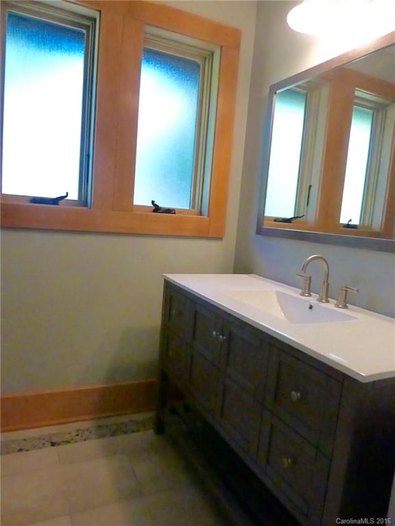49 Gash Farm Road Asheville NC 28805