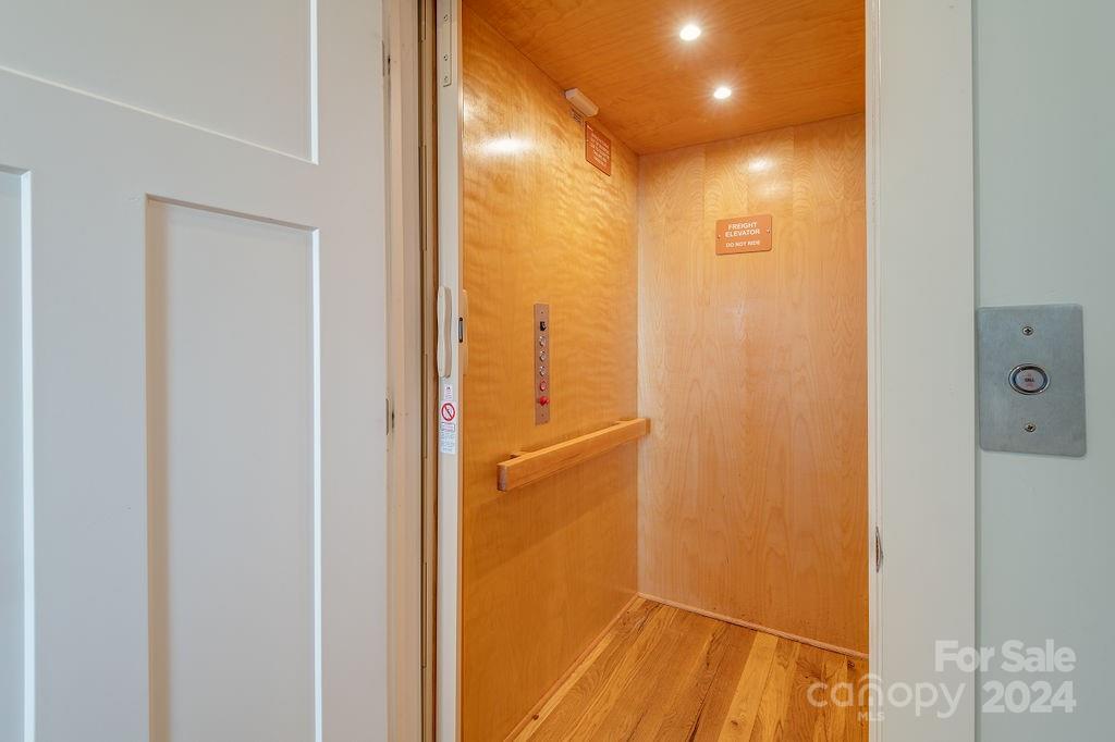 406 Kessler Place Asheville NC 28804