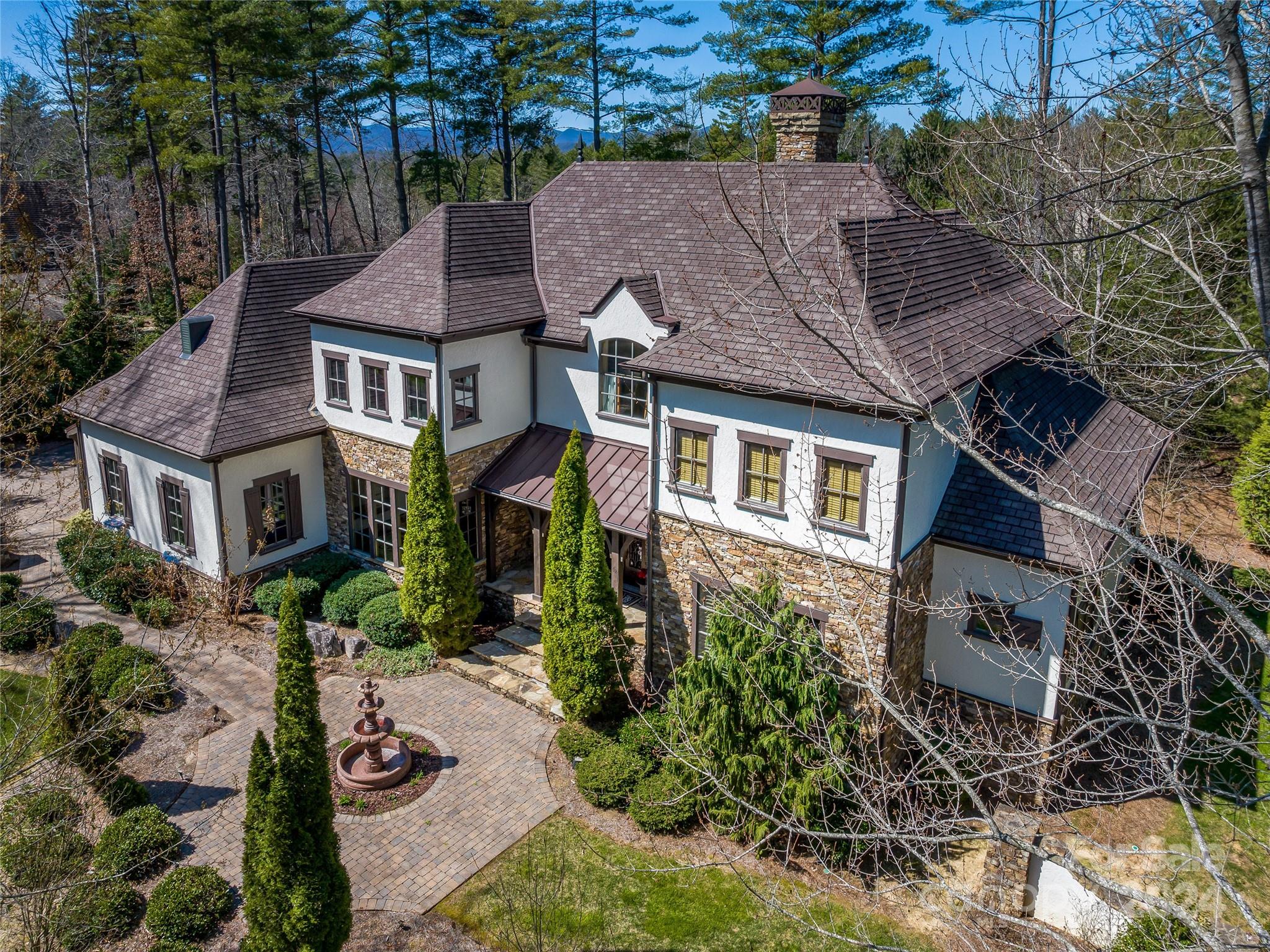62 Fairsted Drive Asheville NC 28803