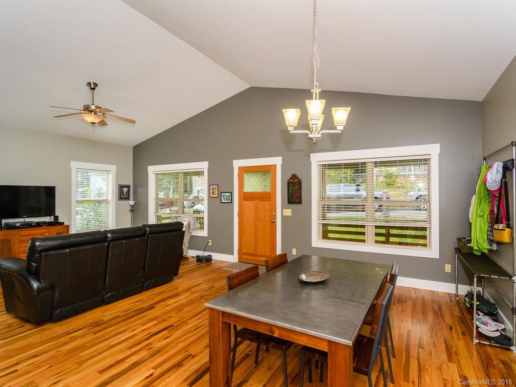 32 Yale Street Asheville NC 28806