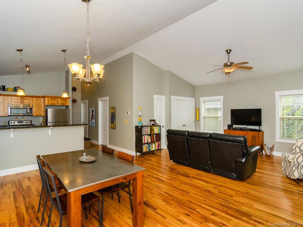 32 Yale Street Asheville NC 28806
