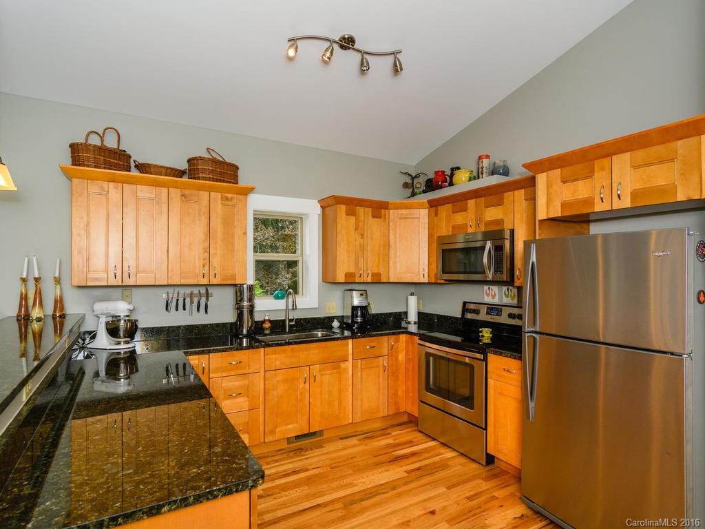 32 Yale Street Asheville NC 28806
