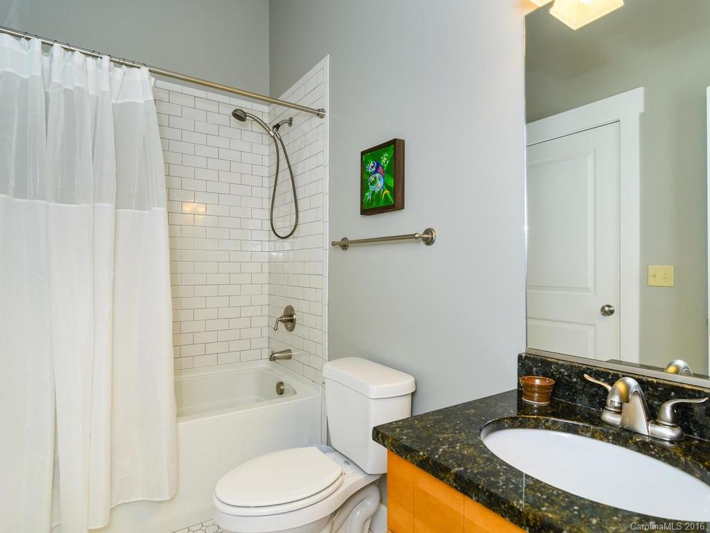 32 Yale Street Asheville NC 28806