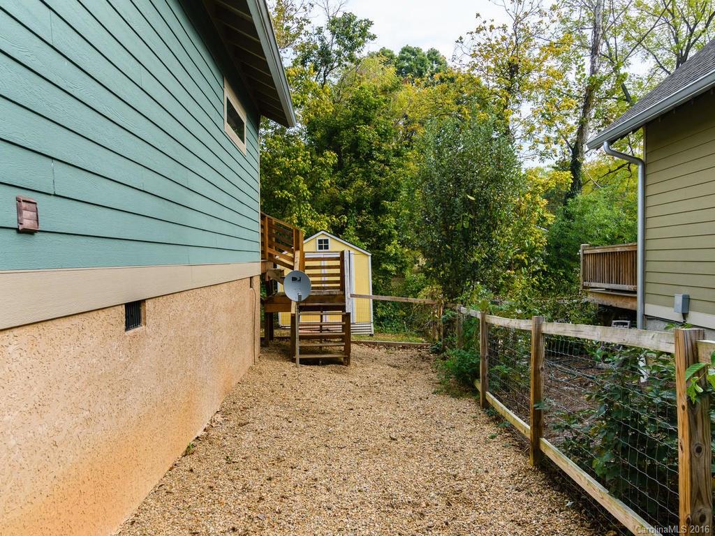 32 Yale Street Asheville NC 28806