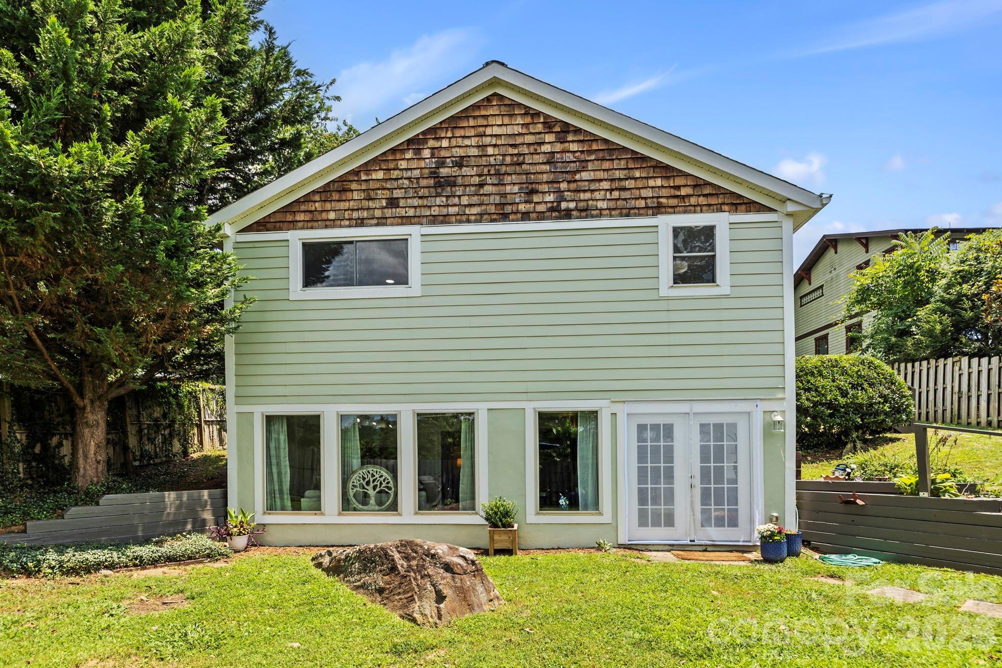 33 Madison Street Asheville NC 28801