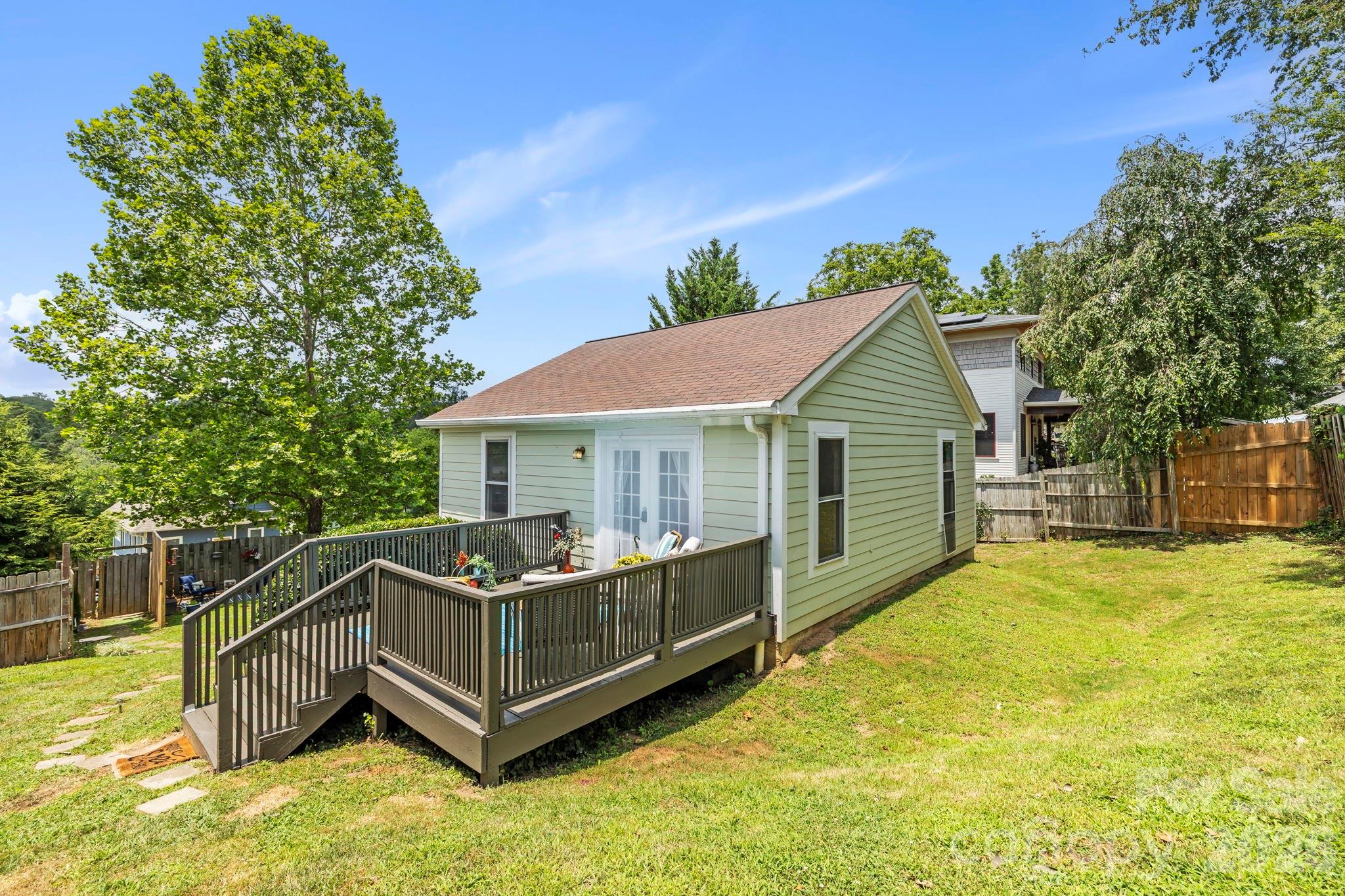 33 Madison Street Asheville NC 28801