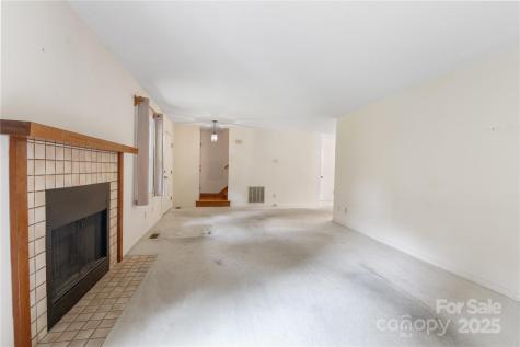6 Stephanie Lane Asheville NC 28805