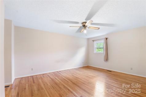 6 Stephanie Lane Asheville NC 28805