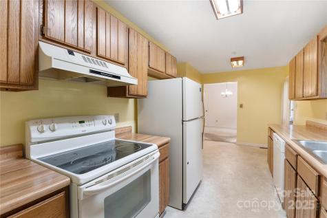 6 Stephanie Lane Asheville NC 28805