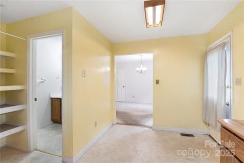 6 Stephanie Lane Asheville NC 28805