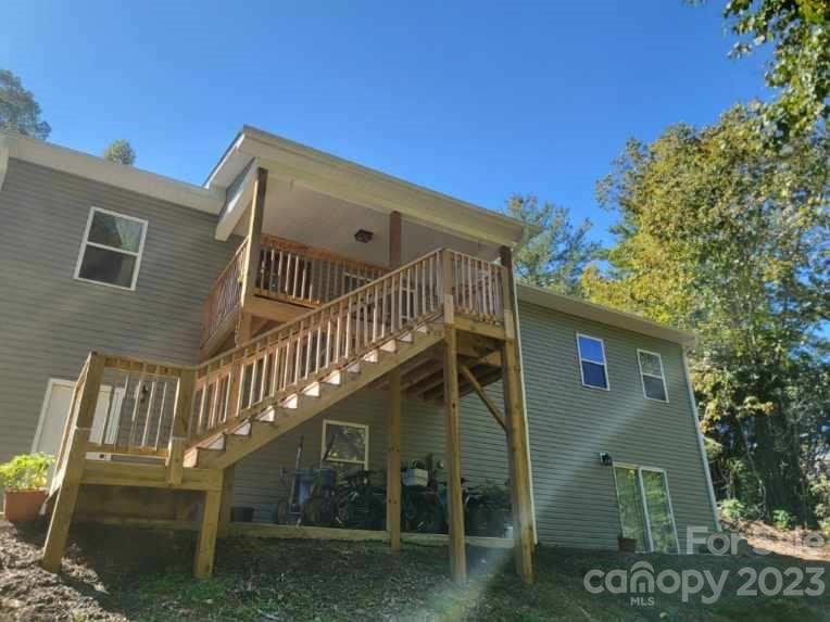 84 Sams Drive Horse Shoe NC 28742
