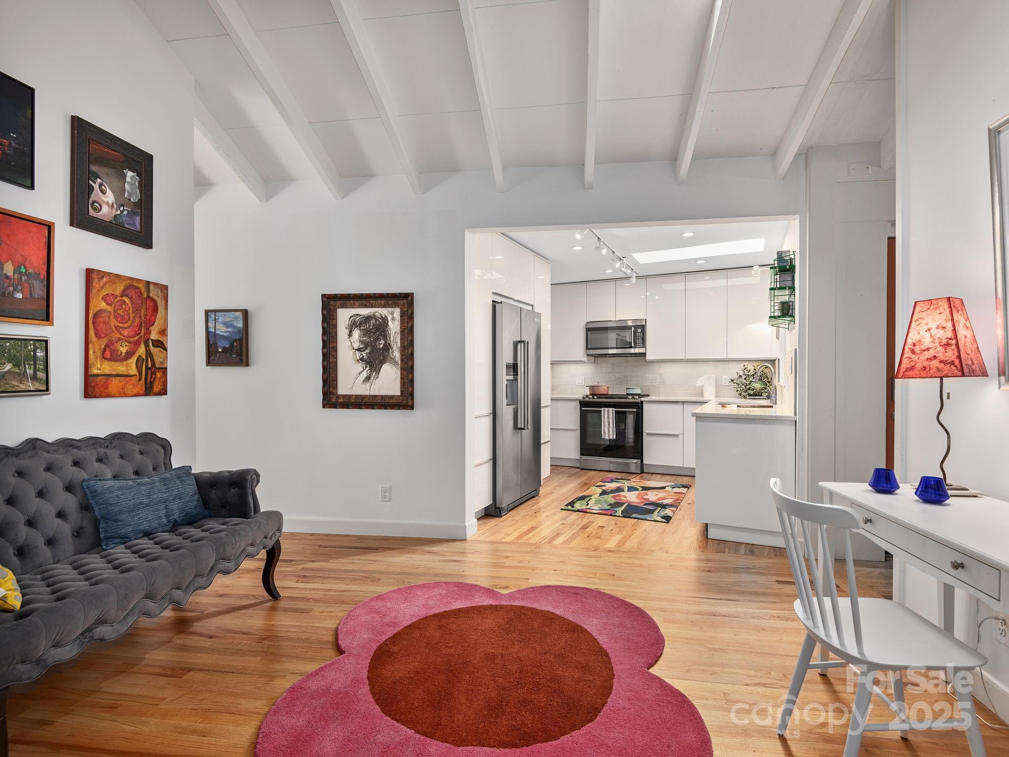 21 Woodbury Road Asheville NC 28804