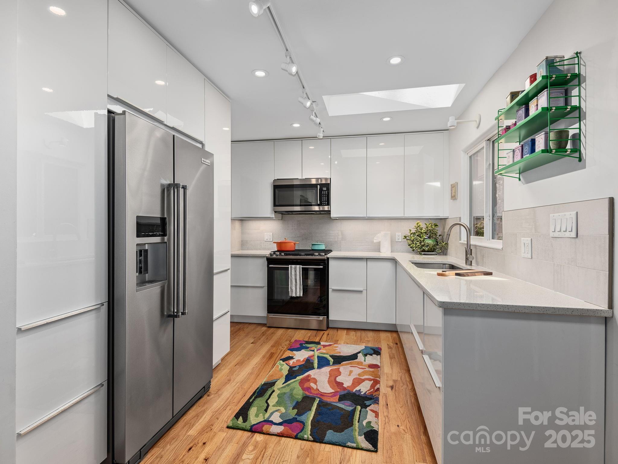 21 Woodbury Road Asheville NC 28804