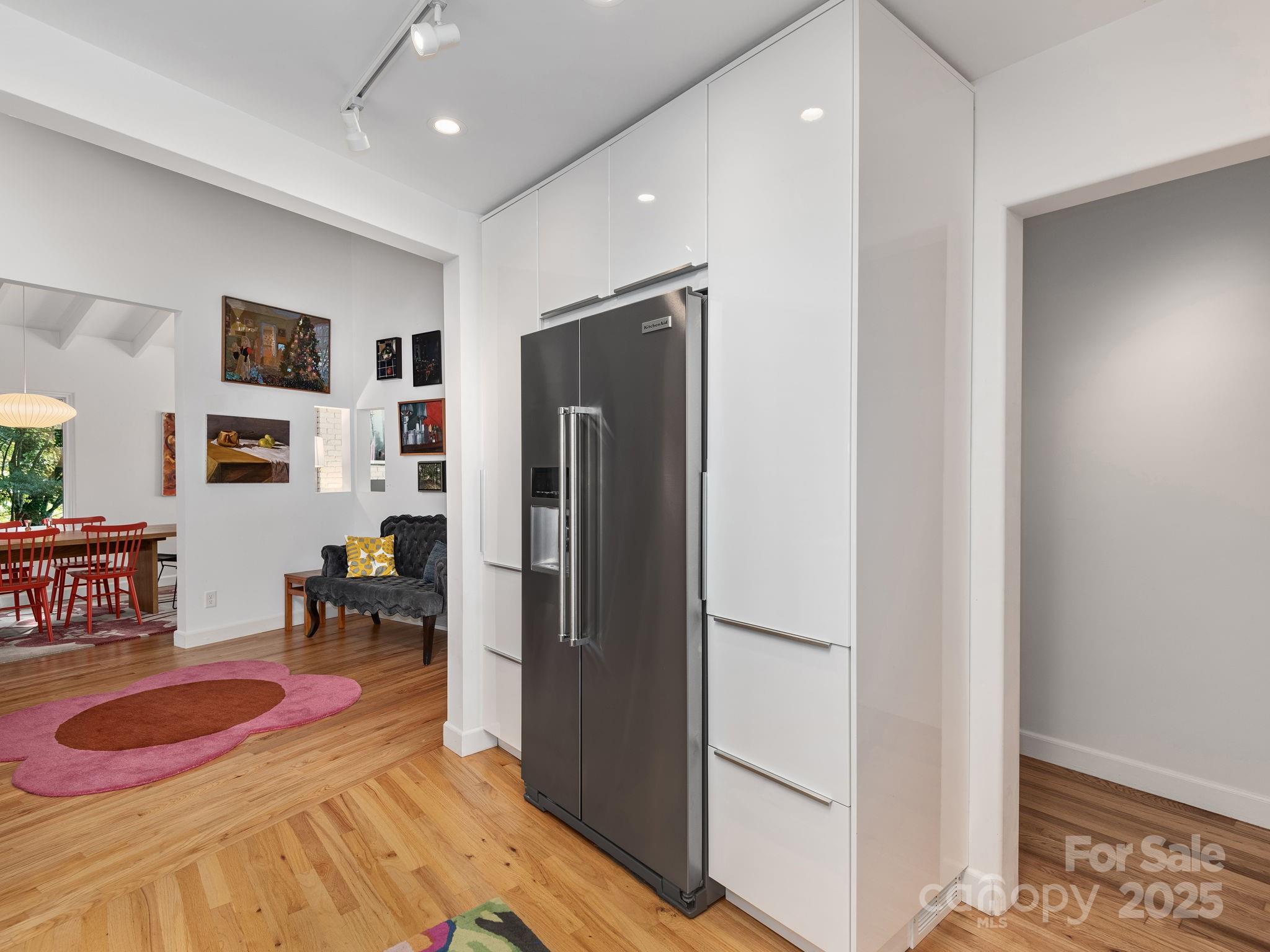 21 Woodbury Road Asheville NC 28804