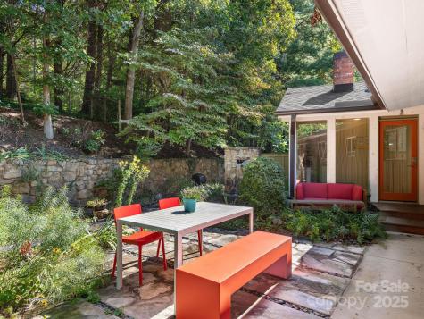 21 Woodbury Road Asheville NC 28804