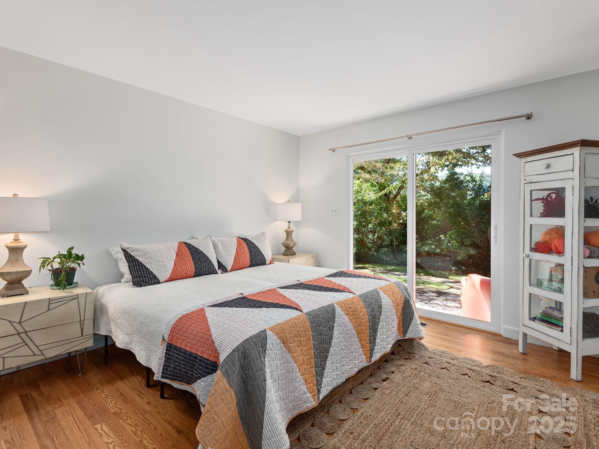 21 Woodbury Road Asheville NC 28804