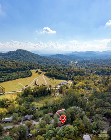 21 Woodbury Road Asheville NC 28804