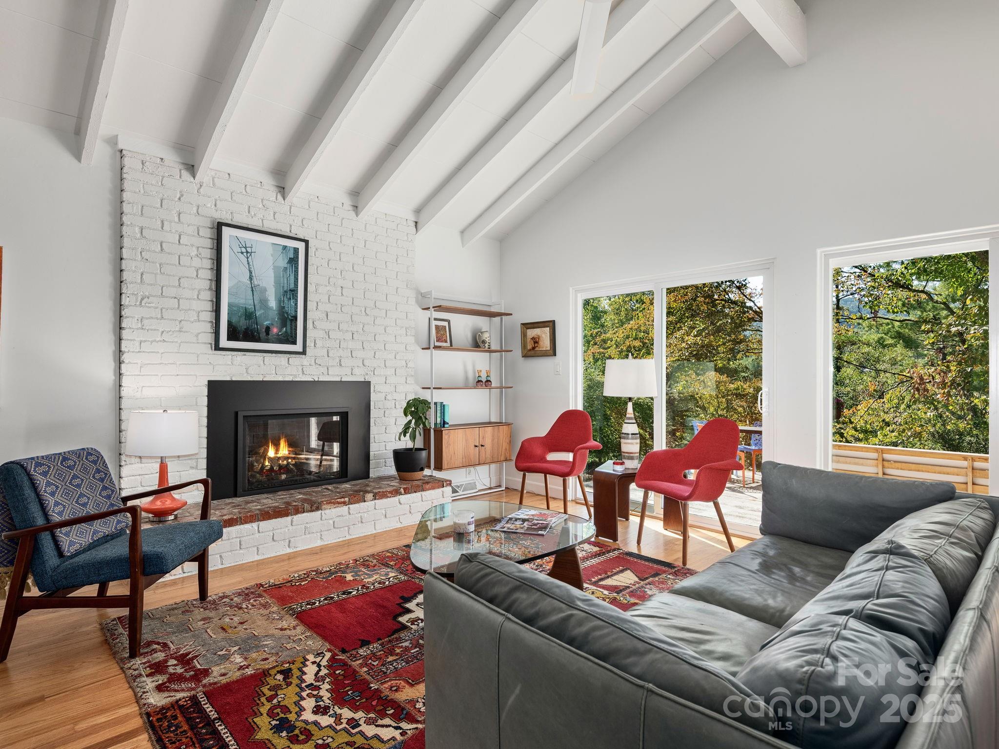 21 Woodbury Road Asheville NC 28804