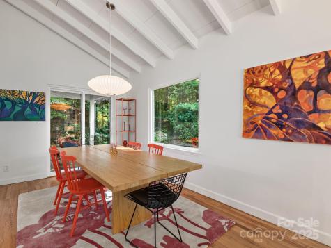 21 Woodbury Road Asheville NC 28804