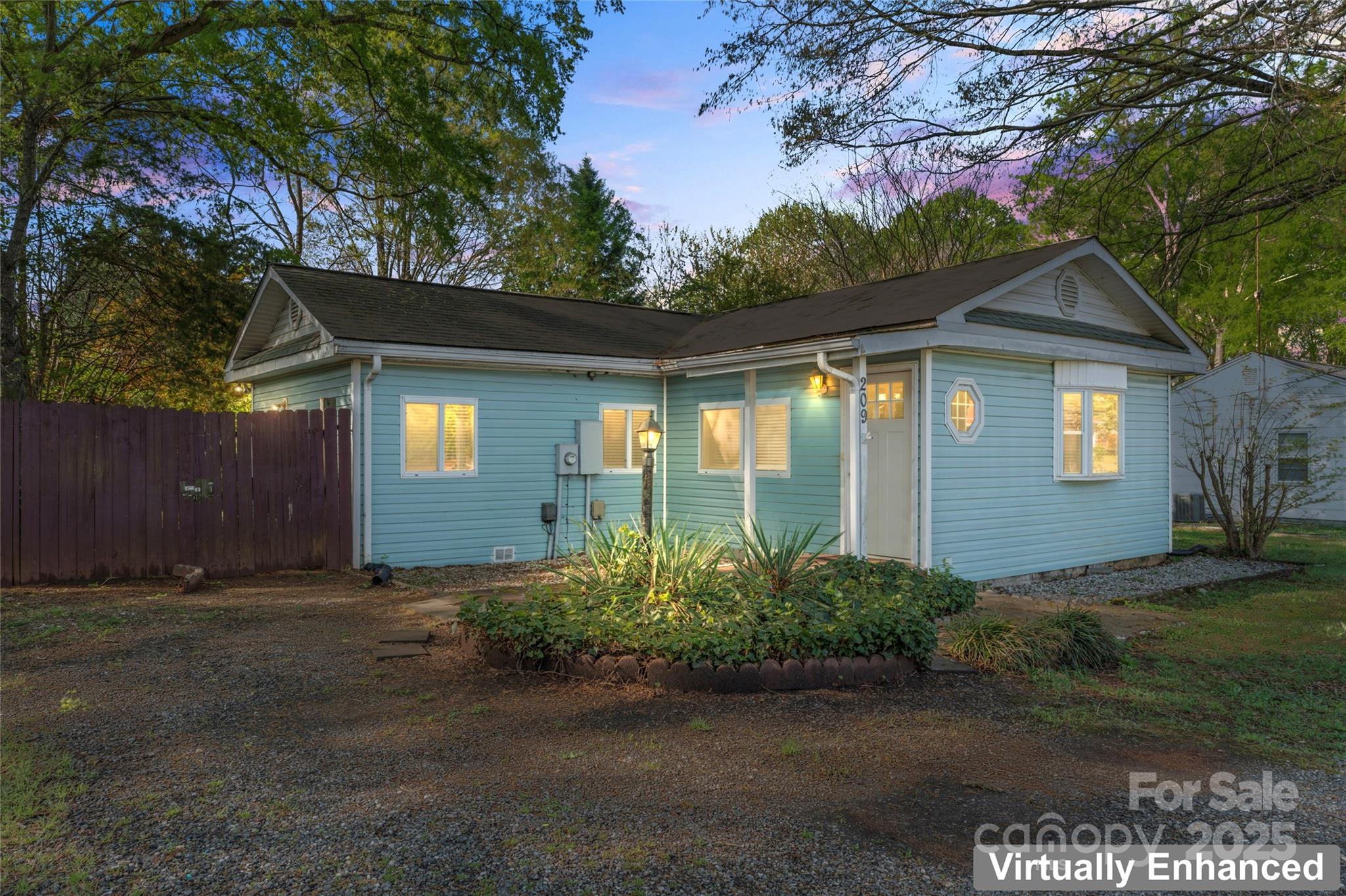 209 W 21st Street Newton NC 28658