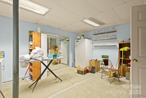 31 Barlow Road Elk Park NC 28622