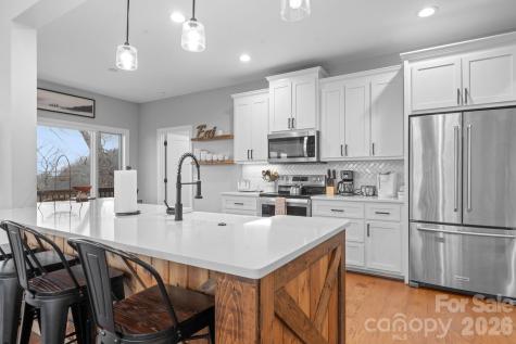 94 Silver Fox Ridge Beech Mountain NC 28604