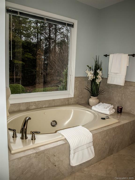 211 Rose Arbor Lane Matthews NC 28105