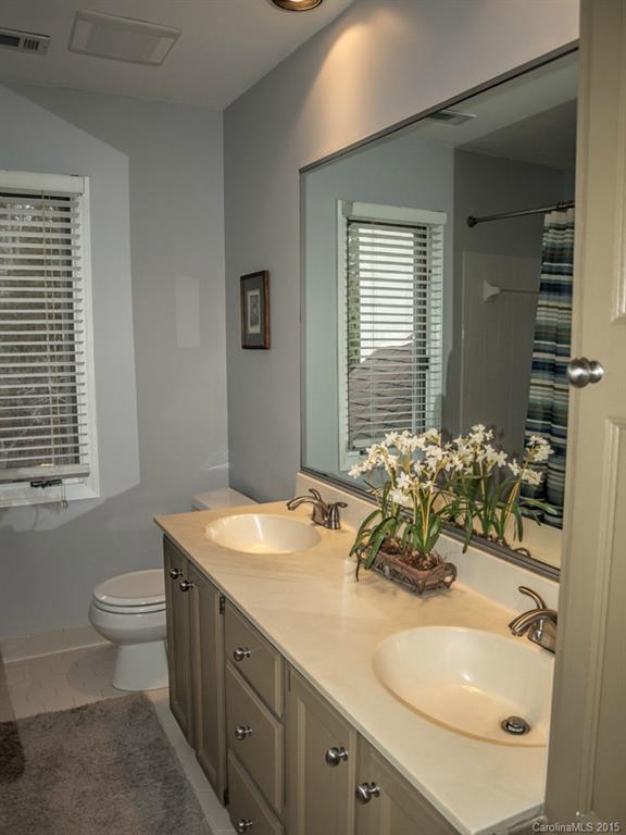211 Rose Arbor Lane Matthews NC 28105
