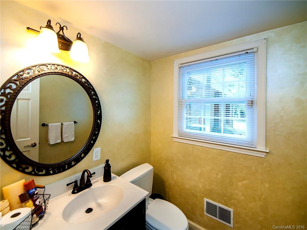 5801 Bellechasse Street Charlotte NC 28210