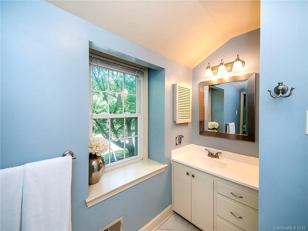5801 Bellechasse Street Charlotte NC 28210