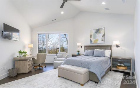 97 Points West Drive Asheville NC 28804