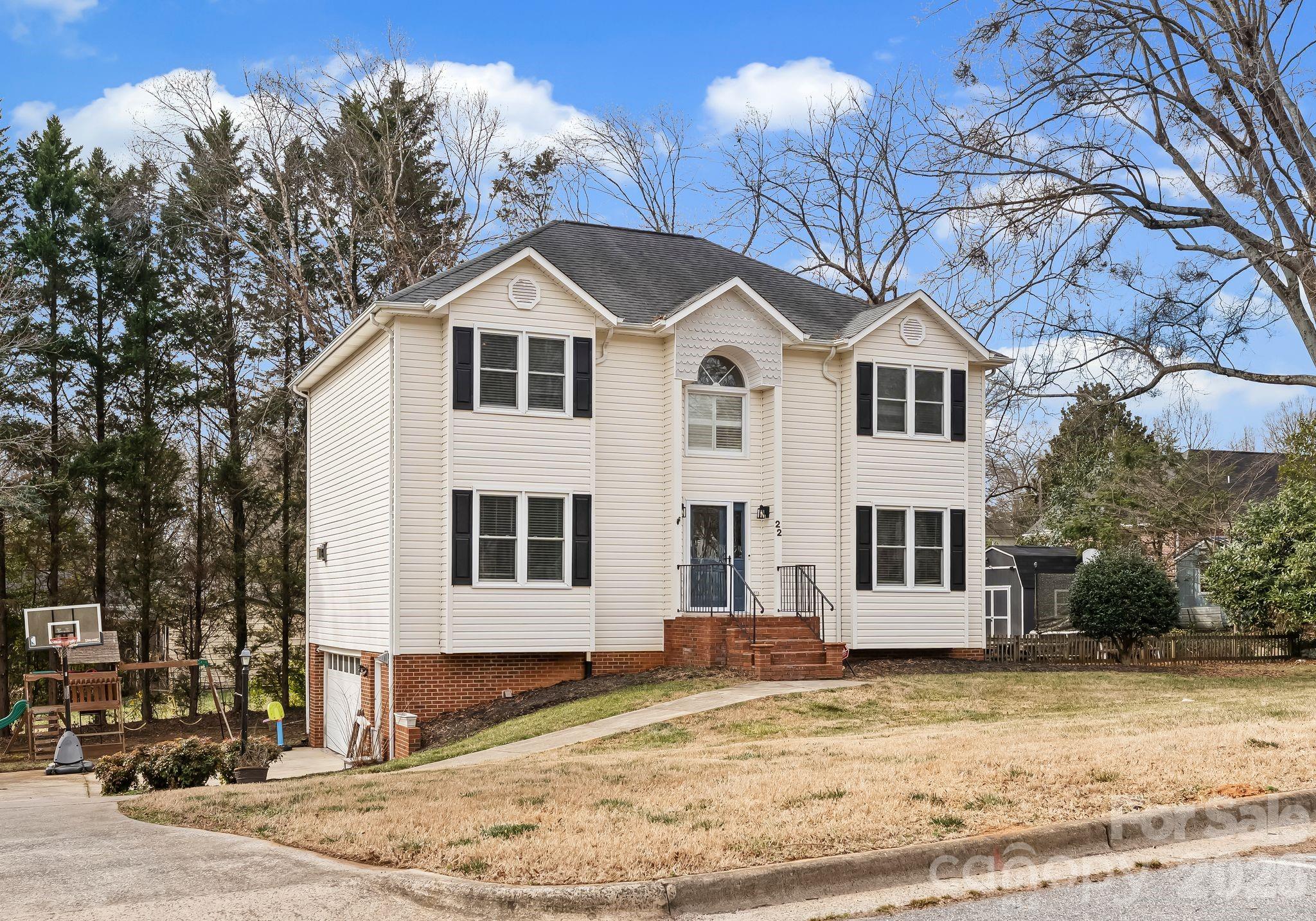 22 31st Avenue Court NE Hickory NC 28601