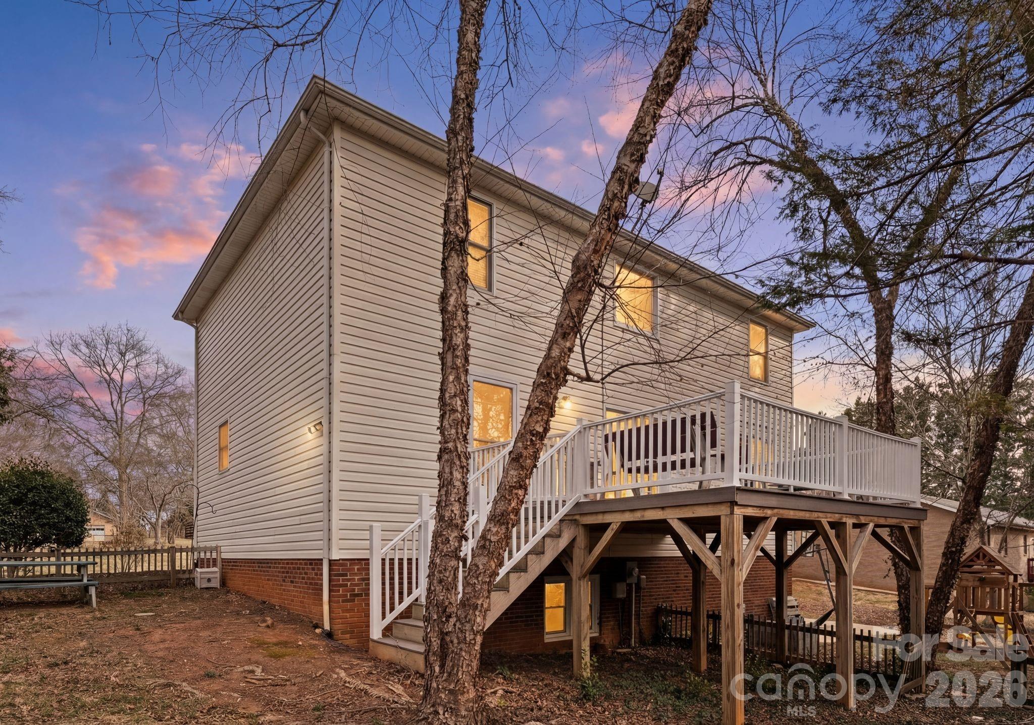 22 31st Avenue Court NE Hickory NC 28601