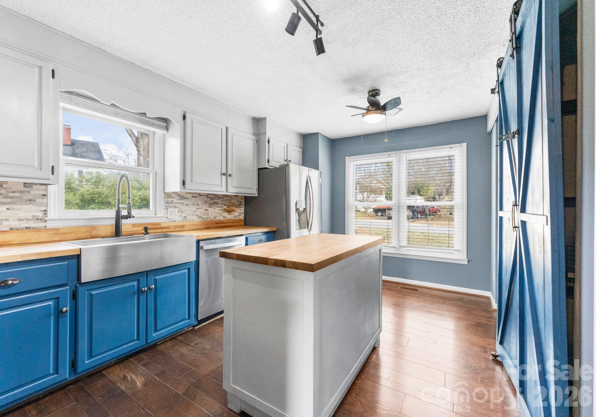 22 31st Avenue Court NE Hickory NC 28601
