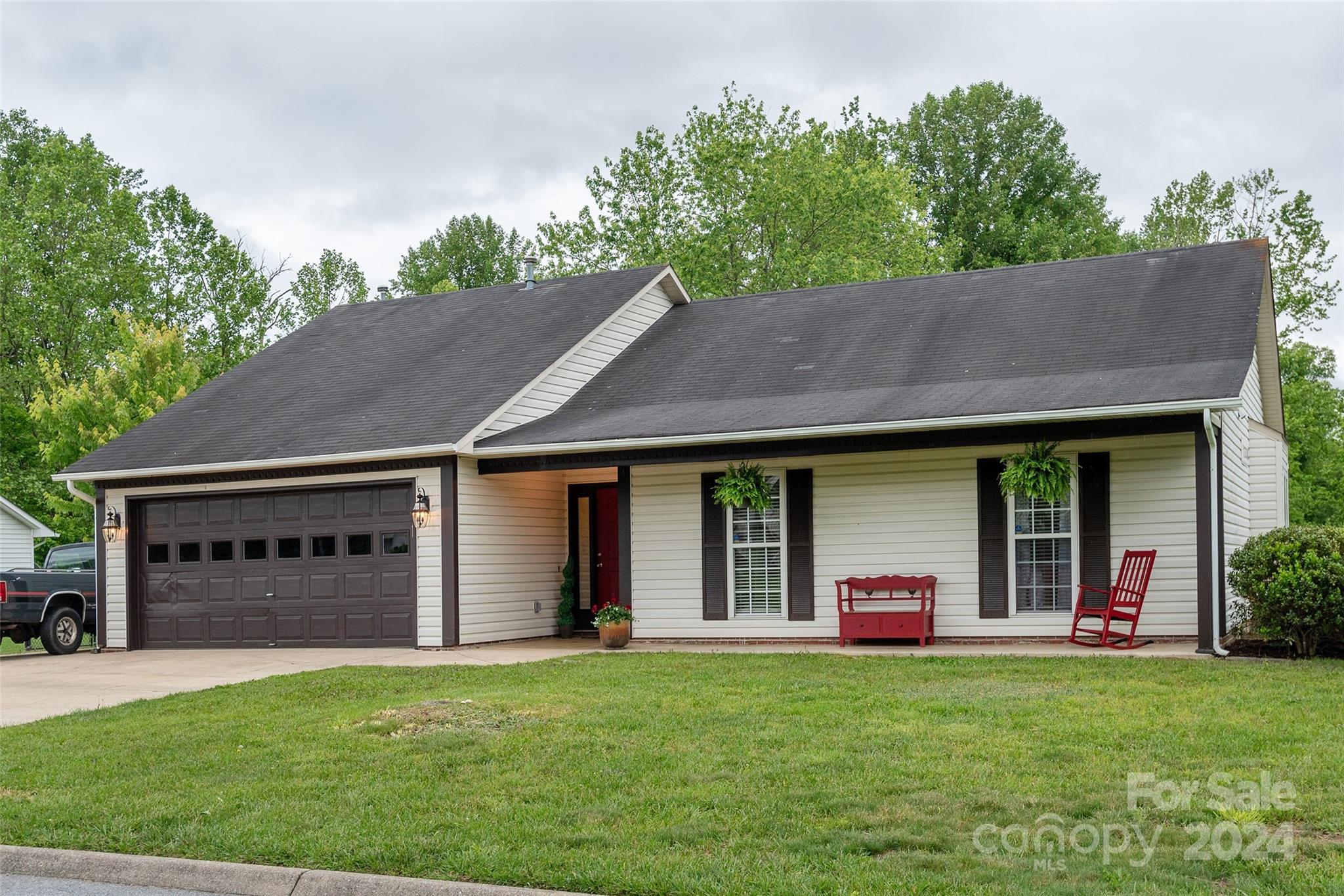 1036 Thorncrest Drive Fletcher NC 28732