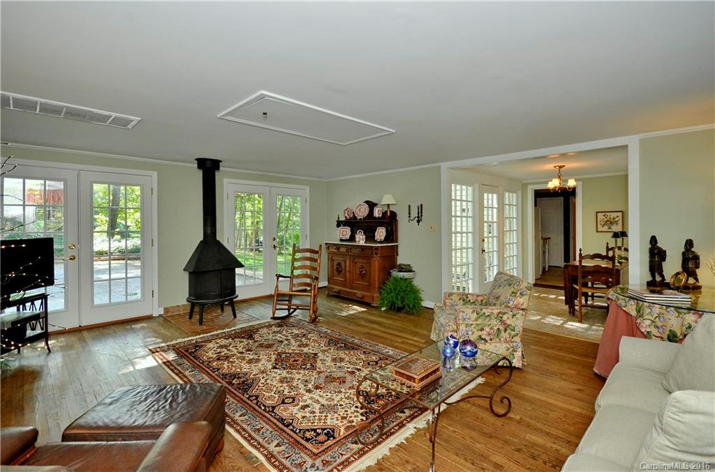 14 Greenwood Road Asheville NC 28803