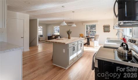 104 Disosway Street Black Mountain NC 28711