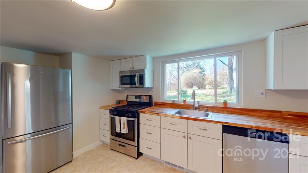 10 Owen Hollow Road Asheville NC 28806