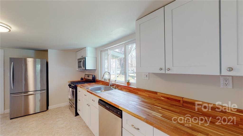 10 Owen Hollow Road Asheville NC 28806