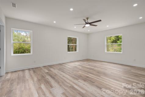 22 Ilyas Way Waynesville NC 28786