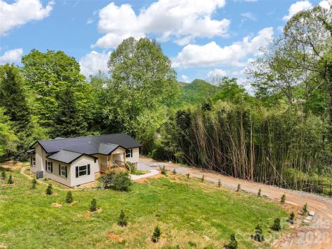 22 Ilyas Way Waynesville NC 28786